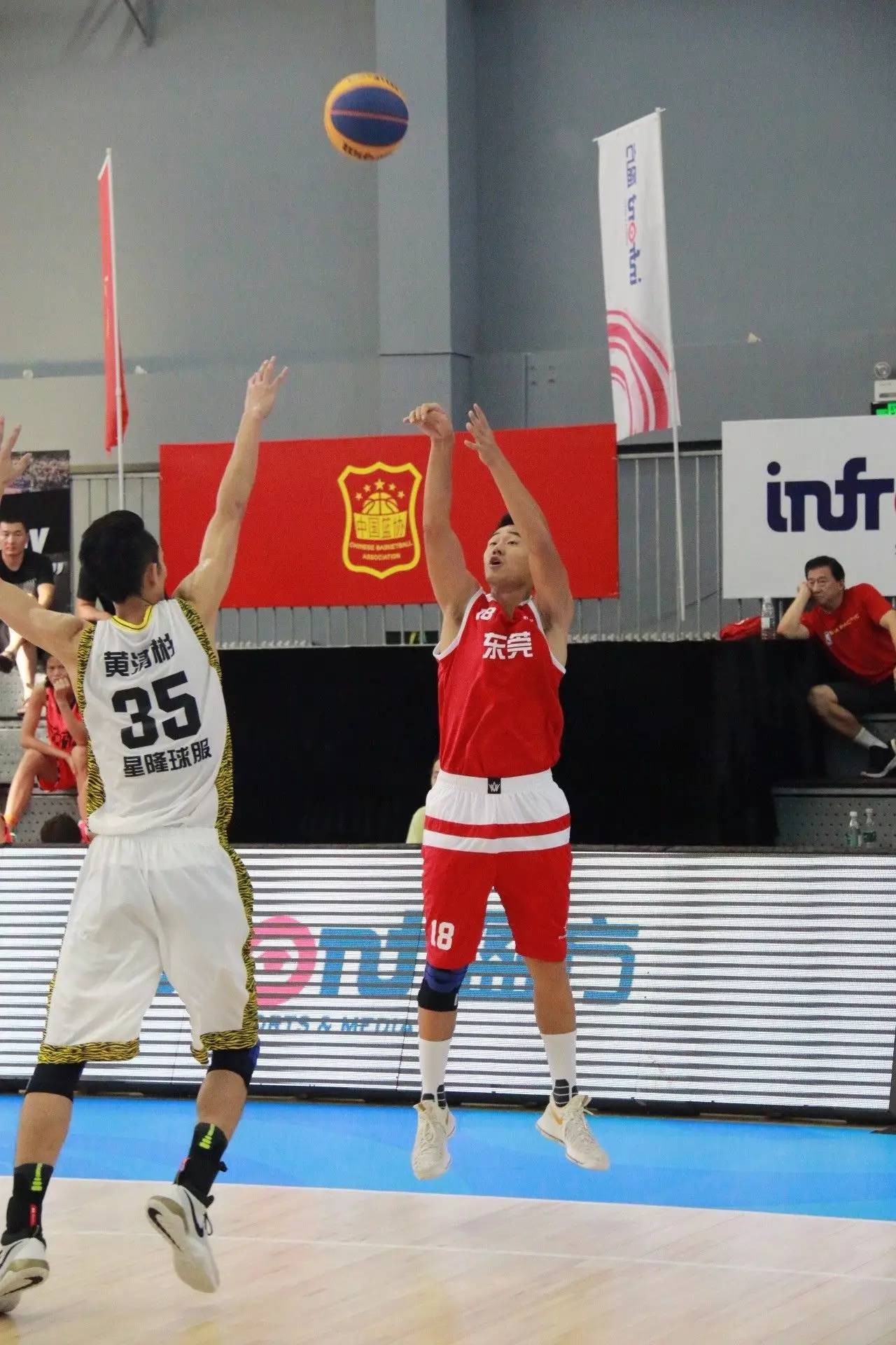 100T翻盘TL,Xiaohu完成史诗逆转宿命之战成都决赛之夜,强势挺进下一轮的简单介绍 100T翻盘TL,Xiaohu完成史诗逆转宿命之战成都决赛之夜,强势挺进下一轮的简单介绍