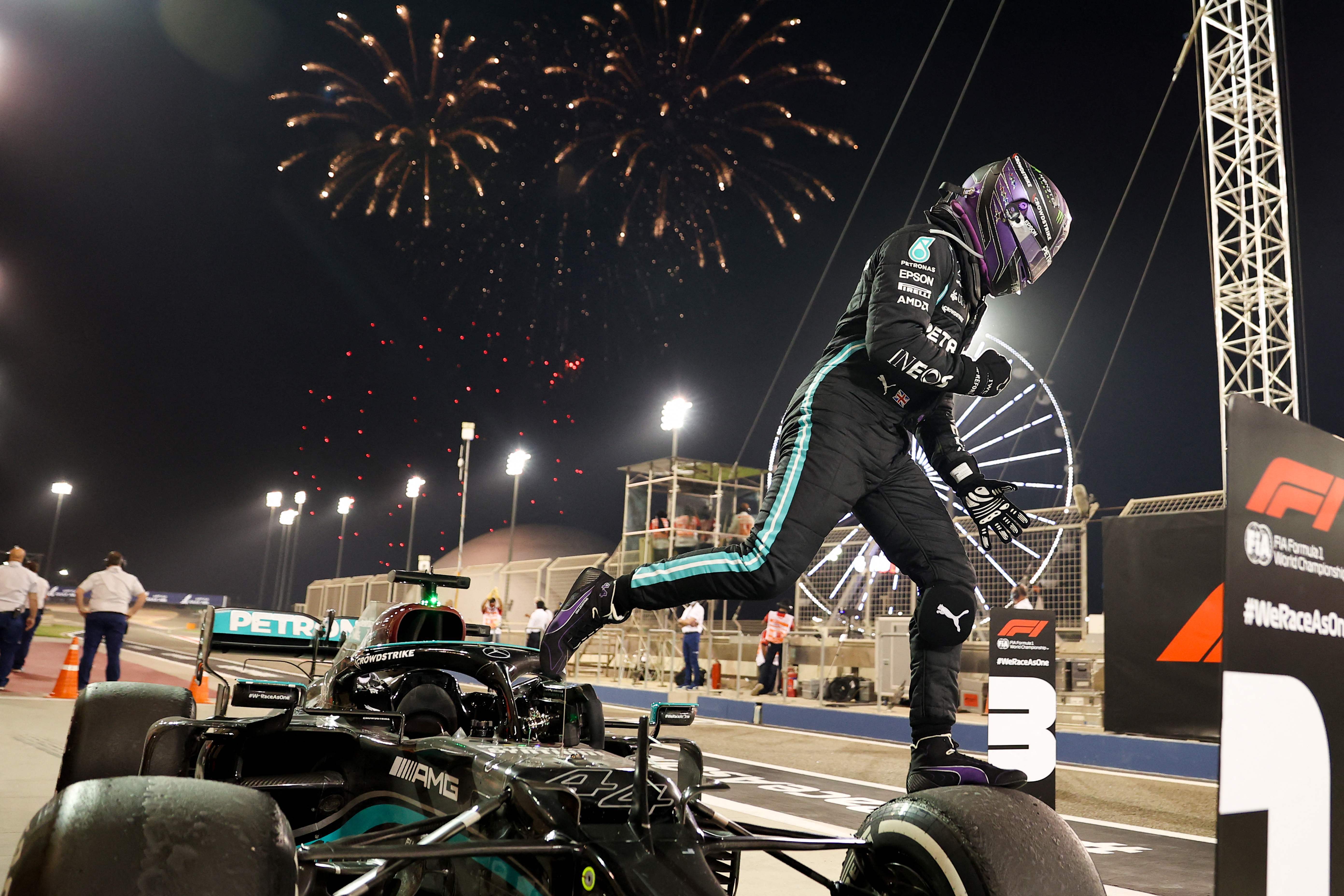 红牛二队完胜梅赛德斯，汉密尔顿扛起全队的简单介绍